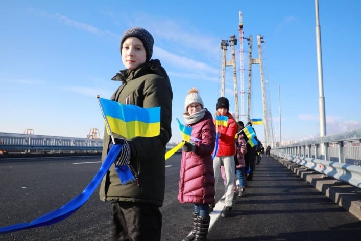 В Запорожье Владимир Зеленский торжественно открыл вантовый мост