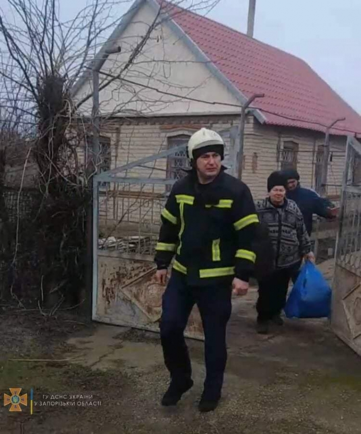 В Мелитополе войска России разбомбили жилой дом с людьми