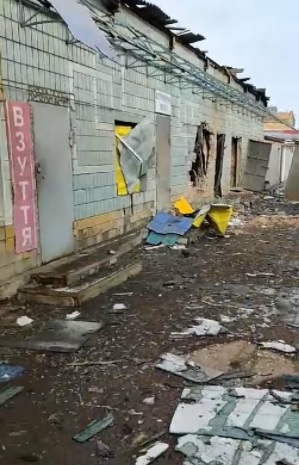 Последствия боев в Гуляйполе: обстреляны жилые дома, церковь и рынок