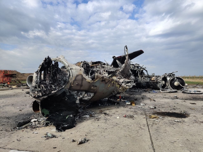 Два самолета уничтожено: последствия авиаудара по аэродрому в Мелитополе 2