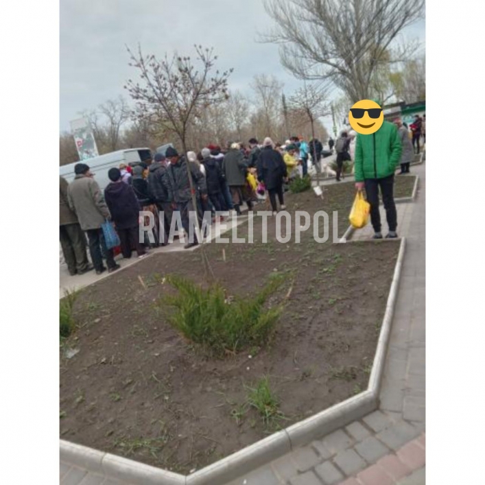 В Мелитополе оккупанты раздают паски (фото)