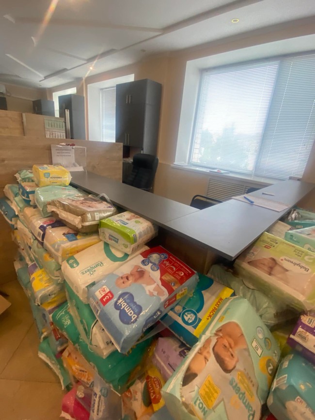 Лекарства и продукты: в Кирилловку прибыла гуманитарная помощь 2