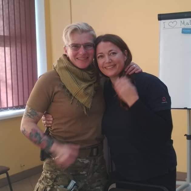 Мы не знаем жива ли она - мелитопольские активисты просят спасти из плена легендарную волонтера (фото)