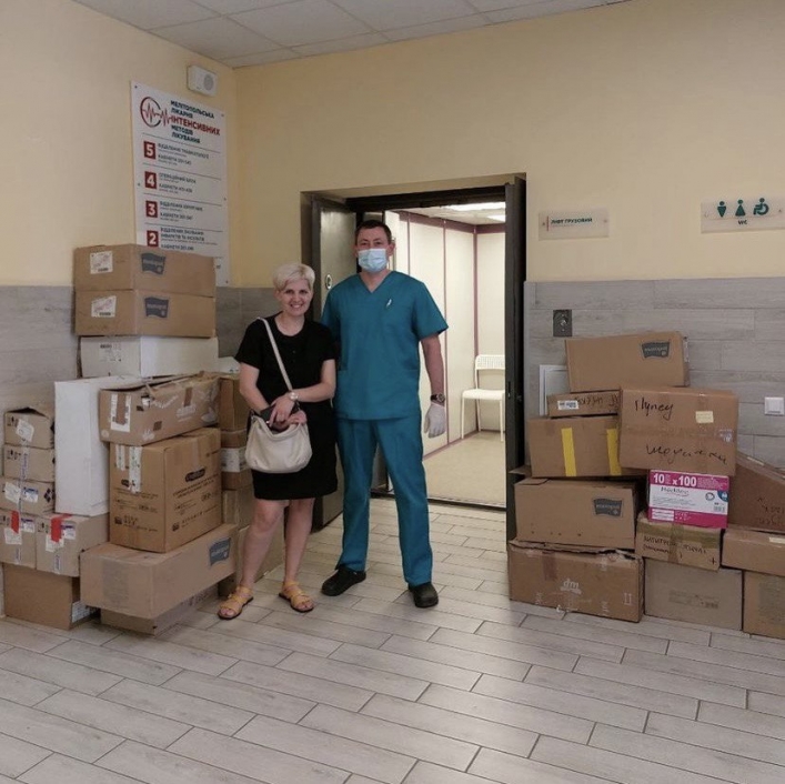 Волонтеры передали мелитопольской больнице крупную партию медикаментов 