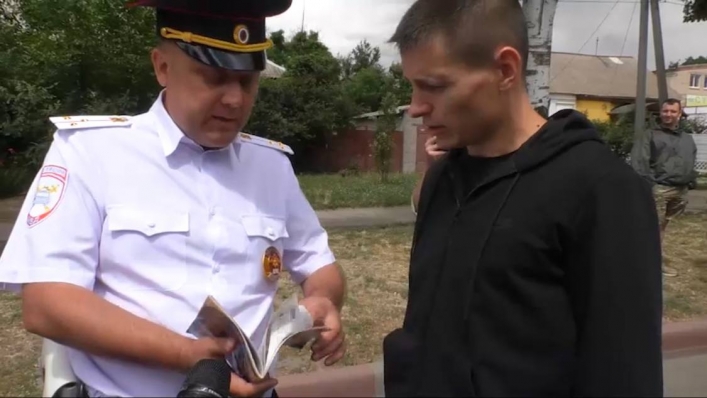 В Мелитополе полицаи-предатели устроили цирк со съемкой кино 2