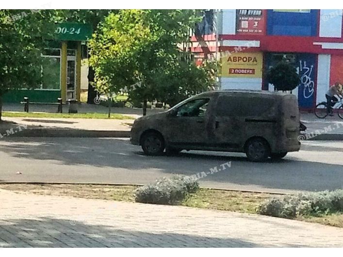 Из грязи в князи: рашисты удивили камуфляжем авто (фото)