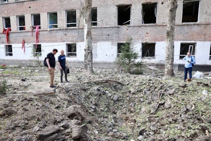 Российские войска ракетным ударом разрушили школу в Запорожье 