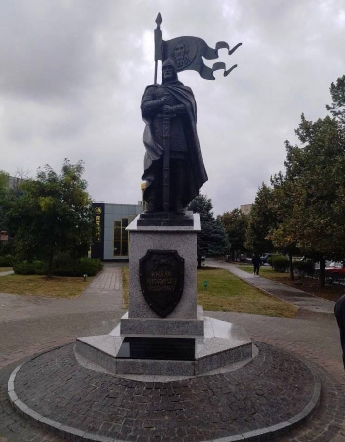 Хто з відомих мешканців Мелітополя випросив пам'ятник «духовному батькові Москви» А. Невському 