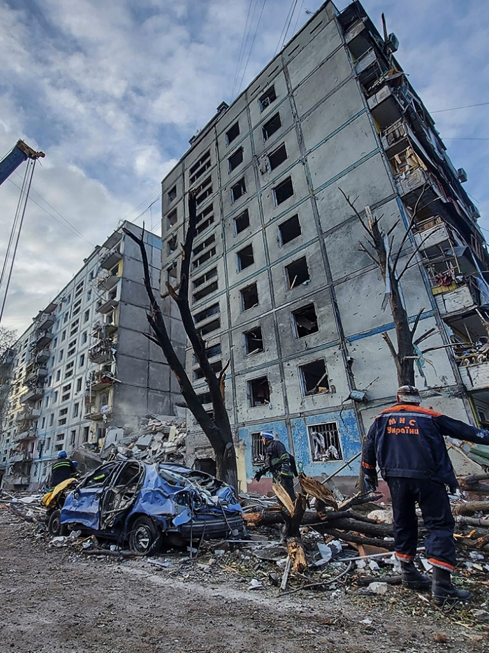 Наслідки масованої атаки по житлових будинках Запоріжжя