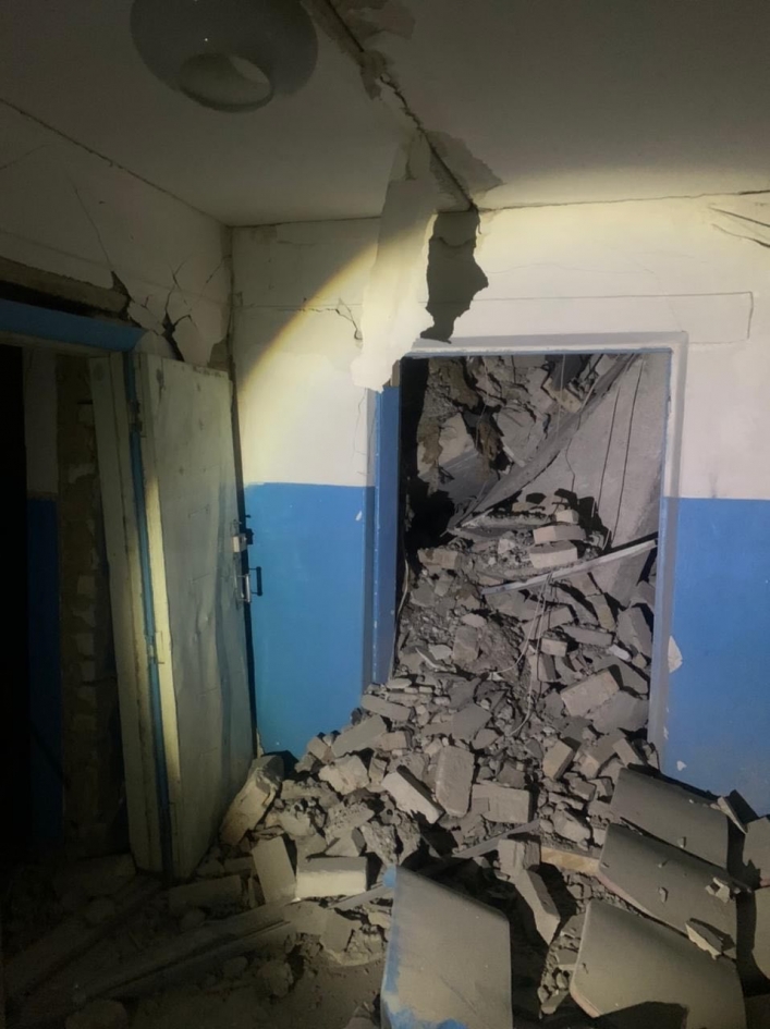 Военные рф разрушили административное здание под Запорожьем 