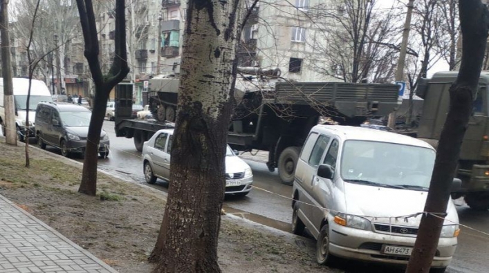 Оккупанты активно перебрасывают военную технику из Мариуполя в направлении Мелитополя 1