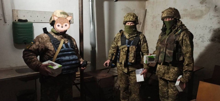 Українські бійці на передовій отримали подарунки від мелітопольців 1