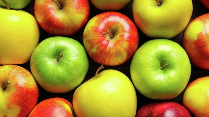 В оккупированном Мелитополе яблоки превратились в деликатес (фото)