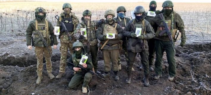 Украинские бойцы на передовой получили подарки от мелитопольцев (фото)