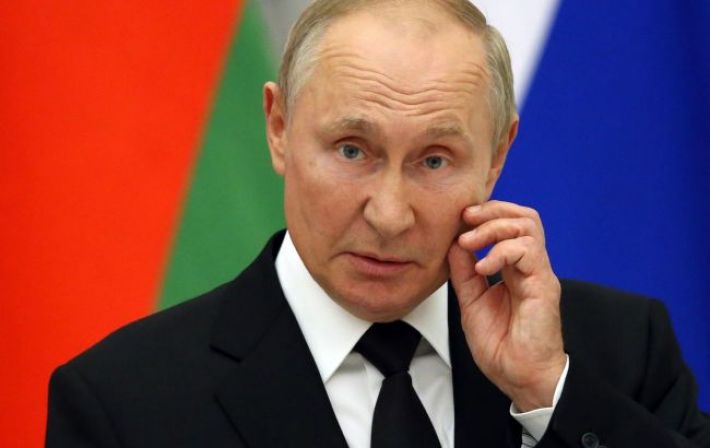 Неуверенность и оправдание войны: аналитики оценили новогодние обращение Путина