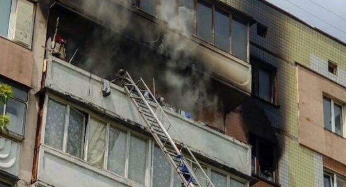 В Запорожье вспыхнул пожар в многоэтажке