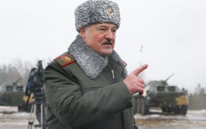 "Лукашенко продолжает определенную игру": нардеп оценил угрозу из Беларуси и рассказал о страхе диктатора
