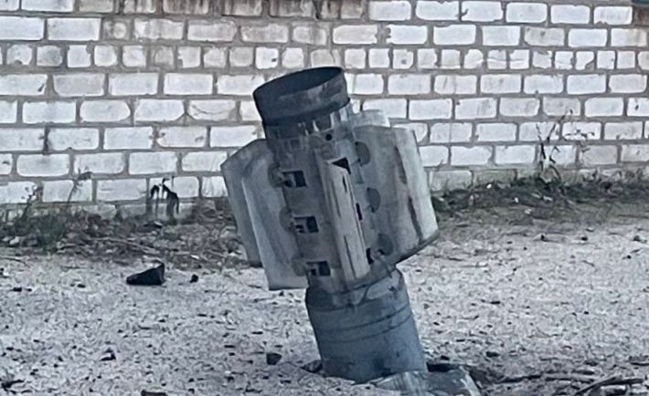 Ночью оккупанты обстреляли окрестности Запорожья кассетными боеприпасами (фото)