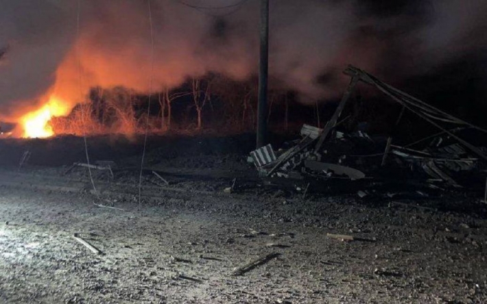 Удар по Краматорску: ракета попала в автомобиль с людьми, есть жертвы (фото)