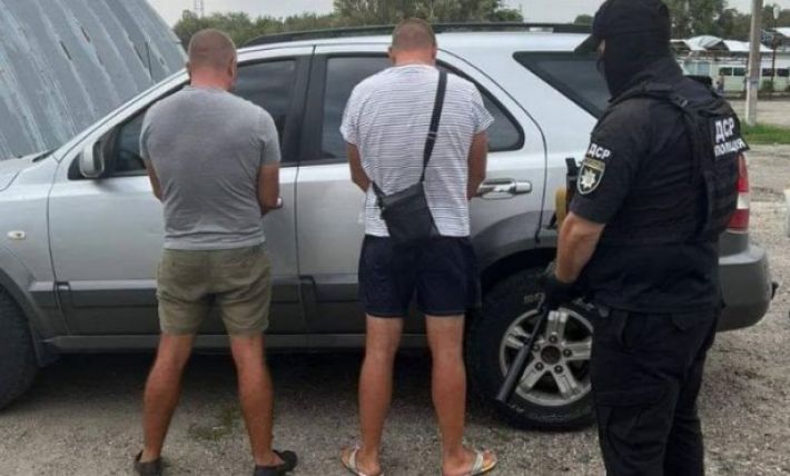 Членам ОПГ, которые собирали взятки за беспрепятственный проезд в Мелитополь, предъявили обвинение. Кто «крышевал»?  (фото)