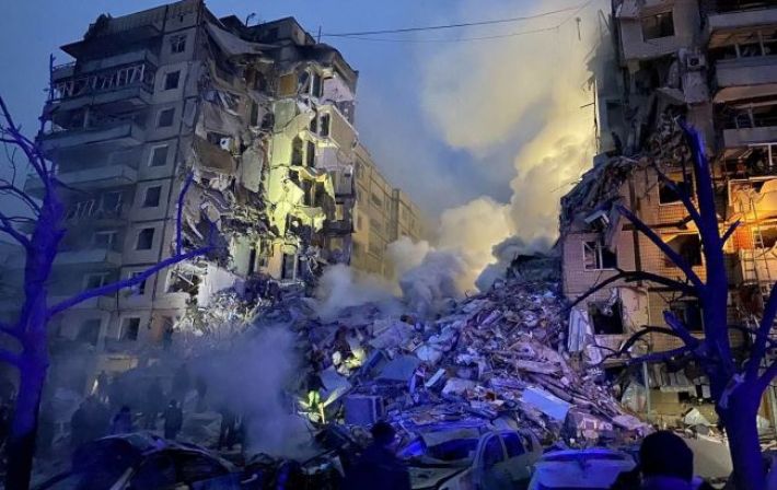 Число жертв ракетного удару в Дніпрі перевищило 20
