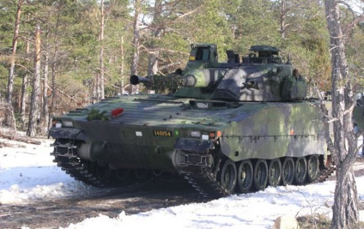 Швеция предоставит Украине около 50 БМП и САУ Archer