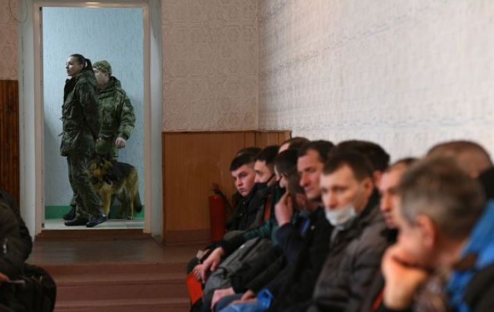 Россия готовится к скрытой мобилизации в оккупированном Крыму: в Генштабе ВСУ рассказали детали