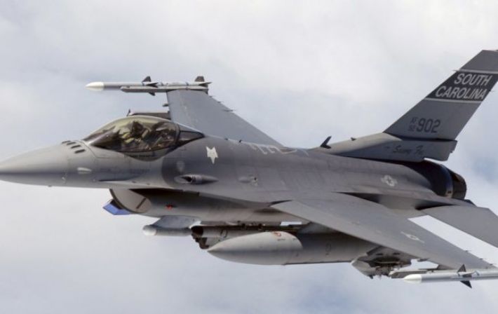 У Зеленського відреагували на заяви про F-16: питання розблоковане