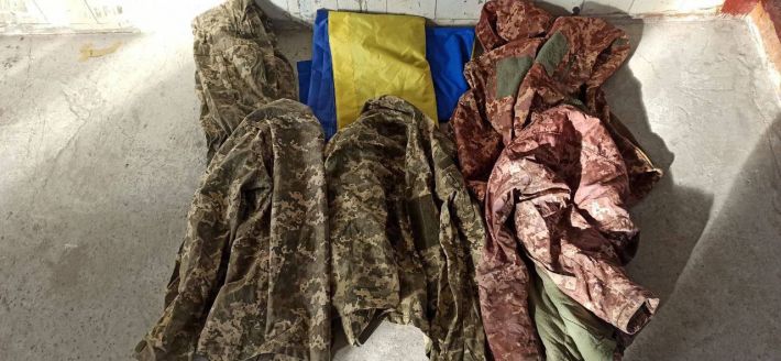 У Мелітопольському районі рашисти схибнулися на українських прапорах (фото)