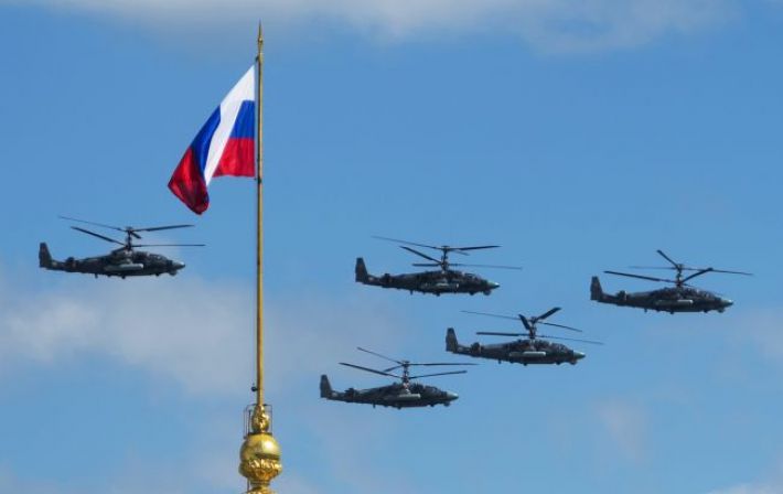ВСУ сегодня за полчаса уничтожили три российских вертолета Ка-52