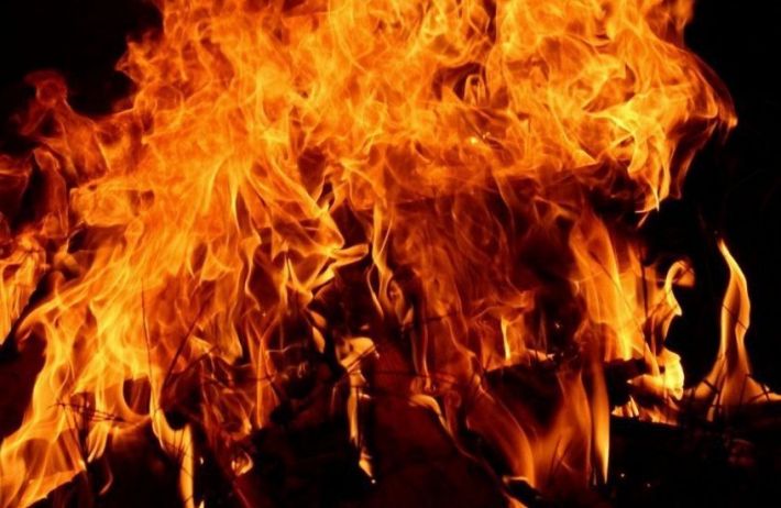 В оккупированной Кирилловке ночью тушили пожар на базе отдыха