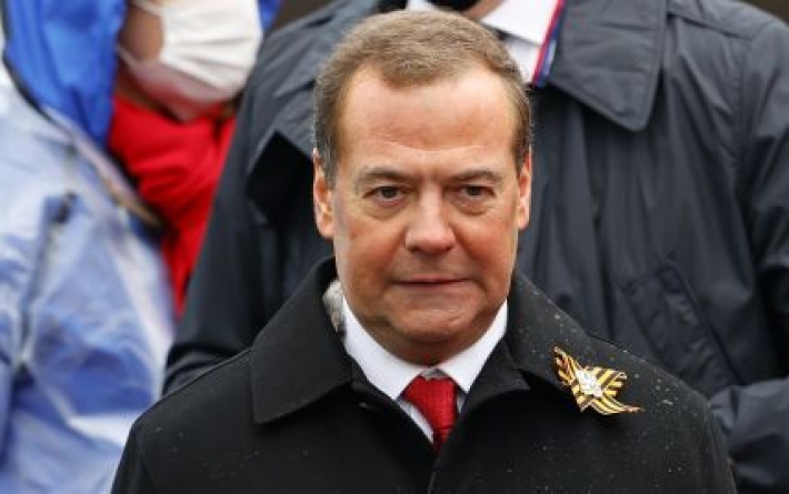 Обозвал Украину и президента: Медведев устроил истерику из-за заявления Зеленского о Путине
