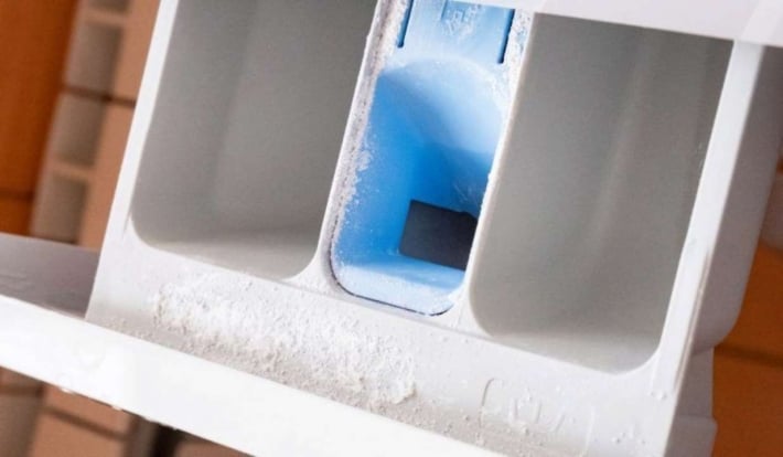 Распространенная проблема: почему порошок остается в отсеке стиральной машины и не вымывается