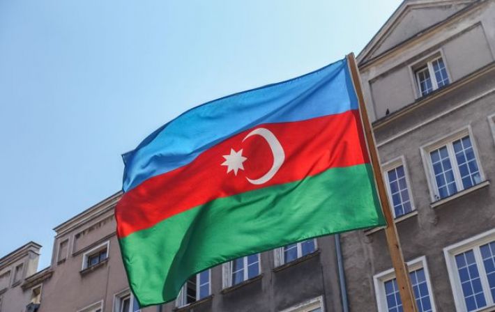В Иране произошло нападение на посольство Азербайджана: есть погибший