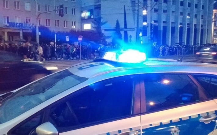 "Був дуже збуджений і агресивний": у Польщі українець відкусив жінці шматок вуха і вкрав її авто
