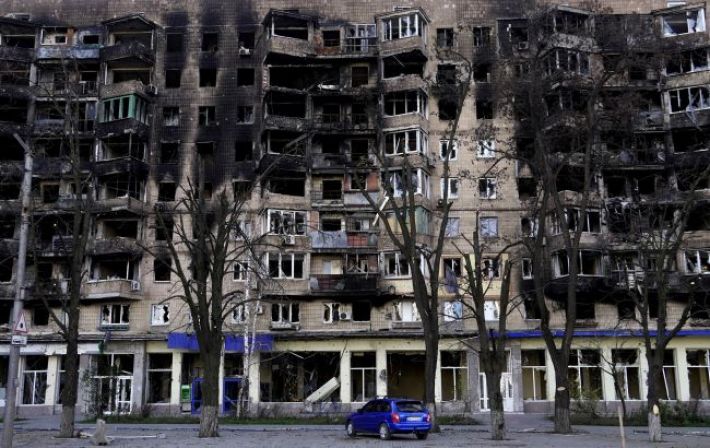 Чтобы отстроить Мариуполь нужно 5-8 лет, но РФ продолжает уничтожать город, - мэрия (видео)