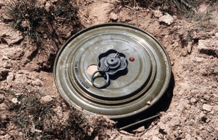 Похищенных жителей Мелитополя оккупанты используют для выявления мин