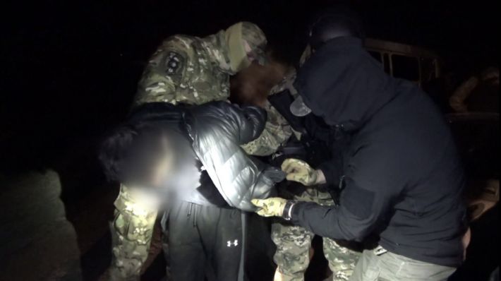 В Мелитополе спецназовцы МВД эффектно задержали преступника-алкоголика (фото)