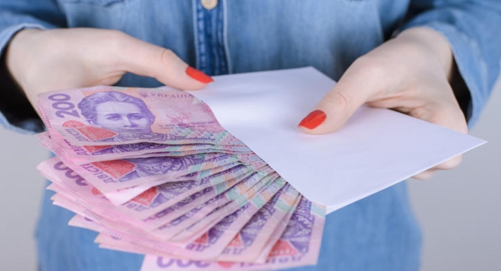 В Запорожье директор коммунального предприятия за год насчитал себе 375 тысяч гривен «лишней» зарплаты