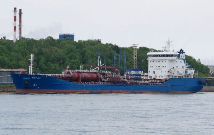 Россия переманивает у Ирана танкеры, чтобы экспортировать нефть в обход санкций, - FT