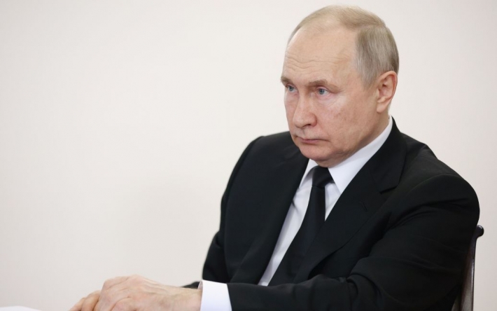 Путин может готовить "сумасшедшие вещи" на 24 февраля: эксперт рассказал об опасных "сюрпризах" России