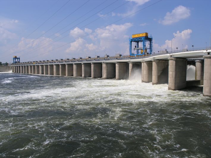 Угроза для ЗАЭС: в Каховском водохранилище резко падает уровень воды