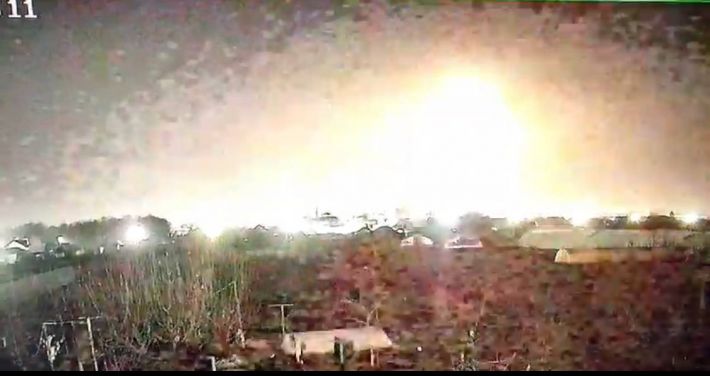 Появились подробности ракетного удара по военным объектам Мелитополя (фото, видео)