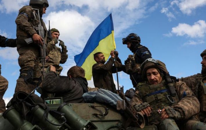 Українські військові знищили чотири піхотні групи росіян та 