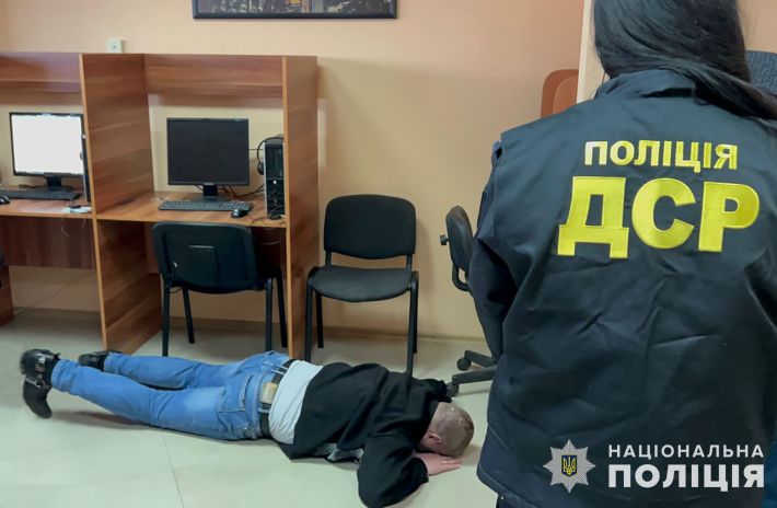 Злоумышленники в Запорожье обманули более 15 человек на общую сумму более 3 миллионов гривен (ФОТО)