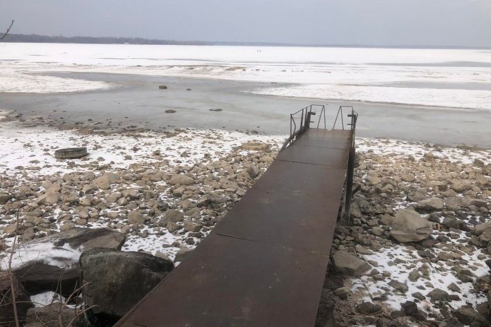 Снижение уровня воды в Каховском водохранилище, - новая угроза для ЗАЭС