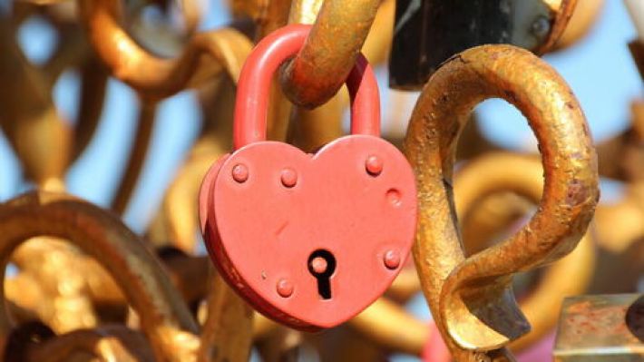 У Мелітополі окупанти заборонили День закоханих