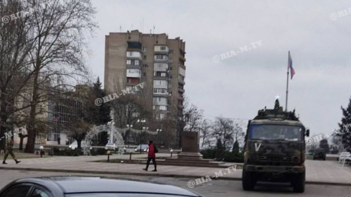 Памятник «русскому миру» - Как жители Мелитополя ответили оккупантам за снос памятника Тарасу Шевченко (фото)