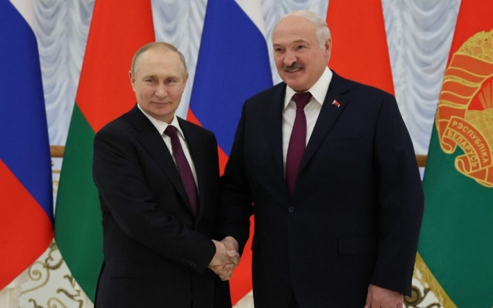Лукашенко зовет Байдена в Минск на разговор с Путиным: "Встретимся здесь втроем и все решим"