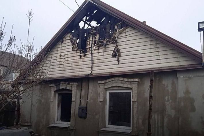У Мелітополі через коротке замикання загорівся житловий будинок